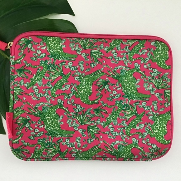 Lilly Pulitzer Ipad Tablet Sleeve Cover Case Neoprene Pink Green Soft Zip Close - Picture 2 of 5